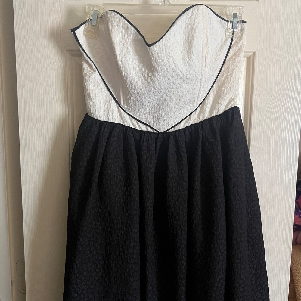 Sweetheart Black and White Dress